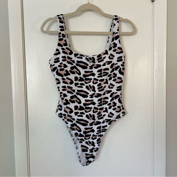 NWOT One Piece Swimsuit White Black Tan Leopard Cheetah Print M - Picture 5 of 7